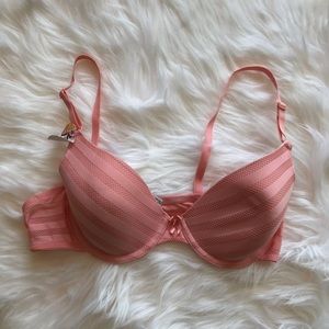 NWT inspirations lightly lined bra. Size 34B